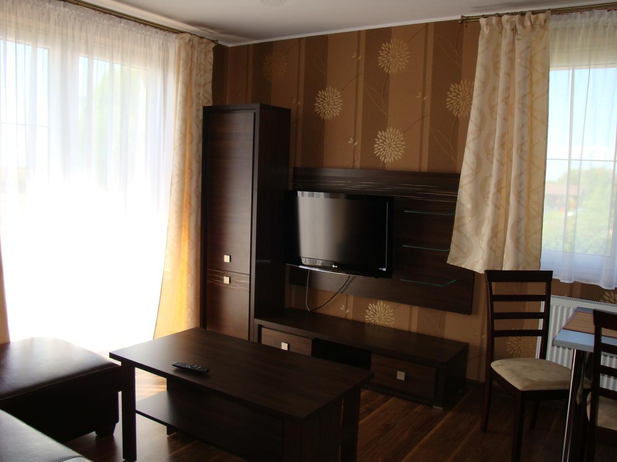 Wczasy Royal Apartment Ястарня Екстериор снимка