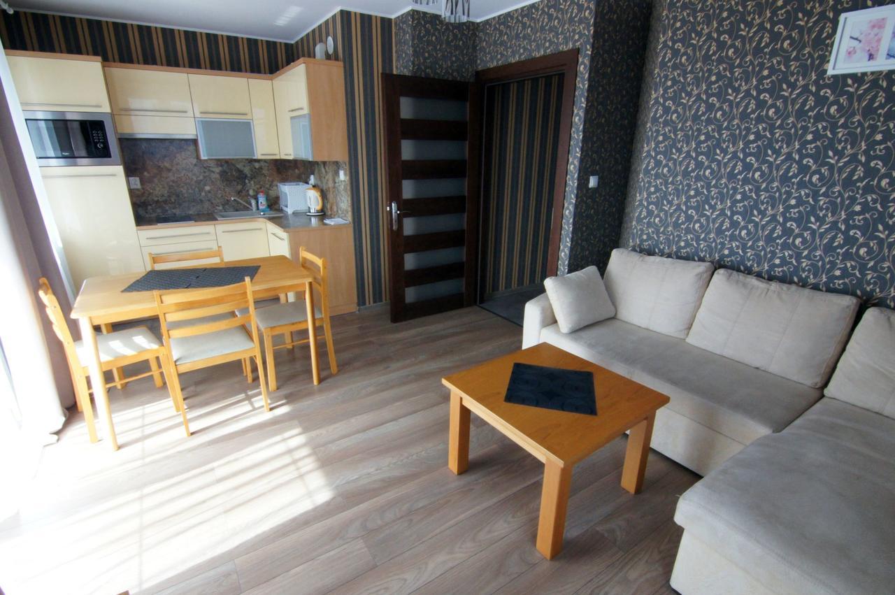 Wczasy Royal Apartment Ястарня Екстериор снимка