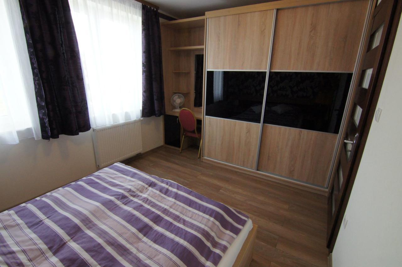 Wczasy Royal Apartment Ястарня Екстериор снимка