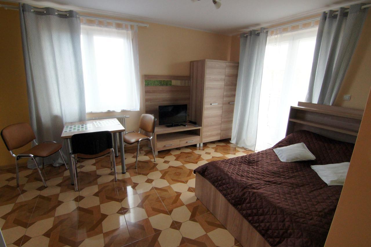 Wczasy Royal Apartment Ястарня Екстериор снимка