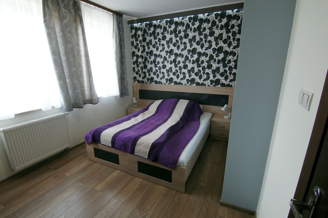 Wczasy Royal Apartment Ястарня Екстериор снимка