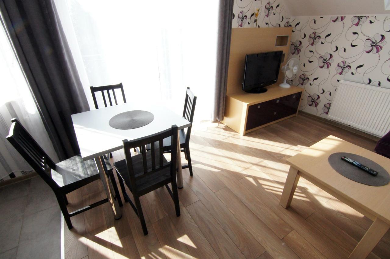 Wczasy Royal Apartment Ястарня Екстериор снимка