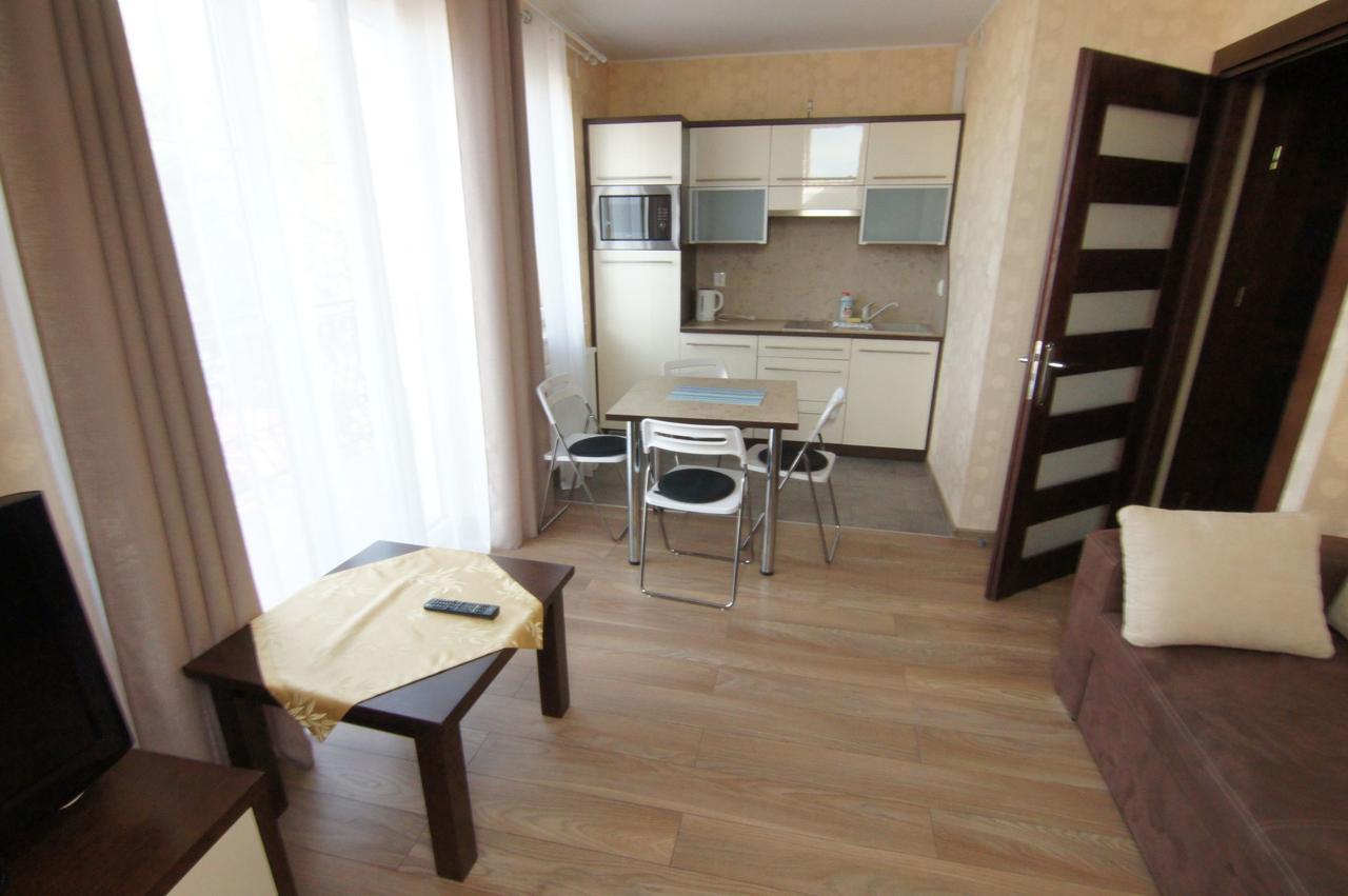 Wczasy Royal Apartment Ястарня Екстериор снимка