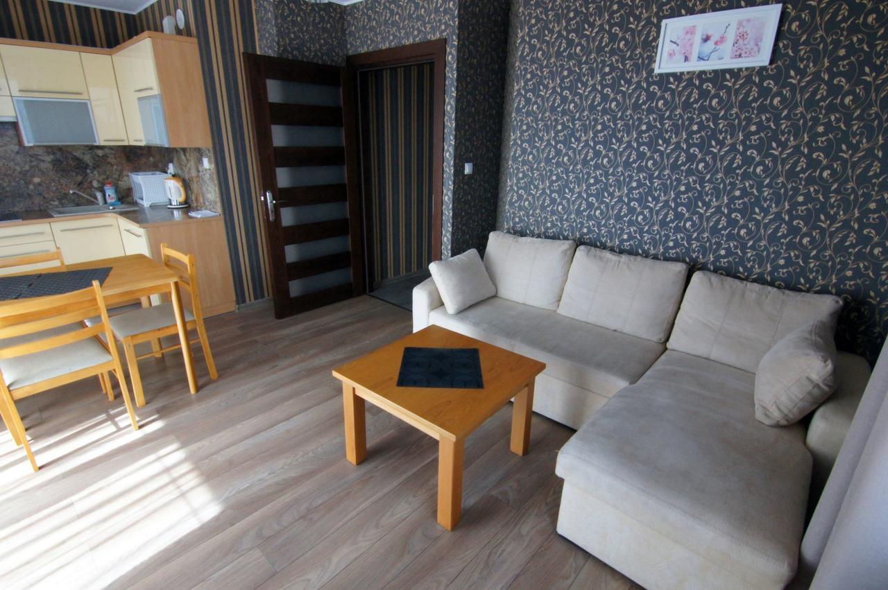 Wczasy Royal Apartment Ястарня Екстериор снимка